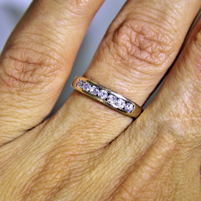 9Ct 9K Gelbgold Zirkonia Ring Größe 5 1/4 - K von TheRobinsRest