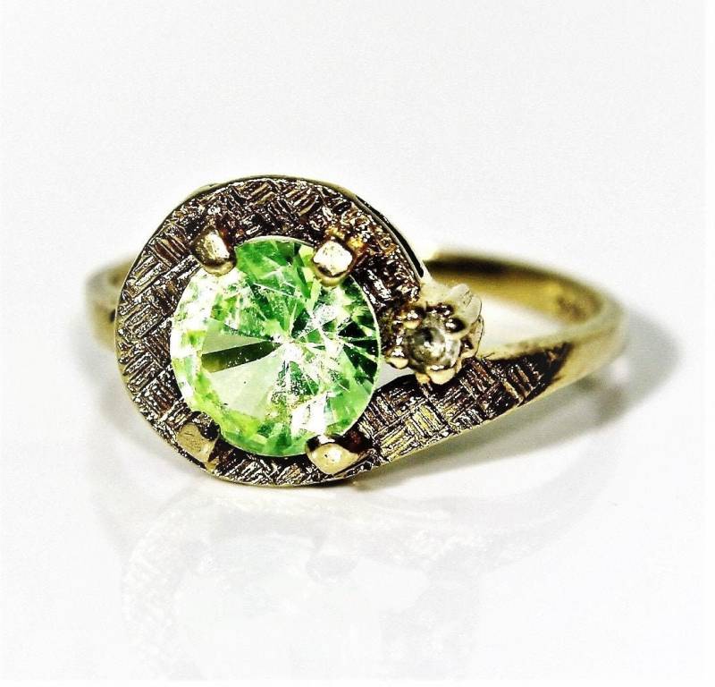 9Ct 9K Gold Grün Quarz Ring Größe 5 1/4 - K von TheRobinsRest