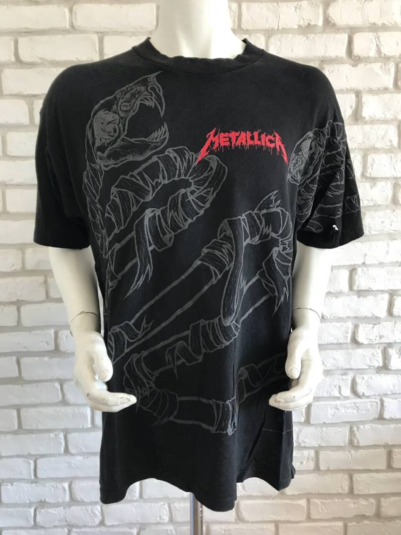 1992 Vintage-Metallica Schwarzes Album T-Shirt 1992 Vintage-Metallica Schwarzes Album T-Shirt von TheRockChickCloset