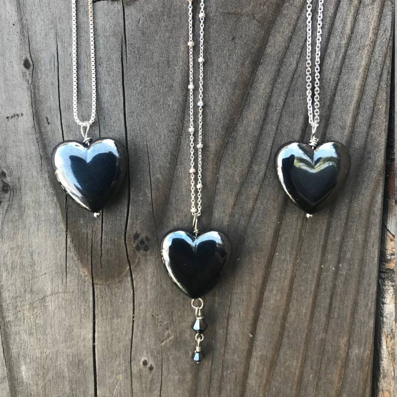 Hämatit; Hämatit Halskette; Anhänger; Hämatit-Herz; Chakraschmuck; Sterling Silber Hämatit; Hämatit Halskette; Anhänger; Hämatit-Herz; Chakraschmuck; Sterling Silber von TheRockStarGirl