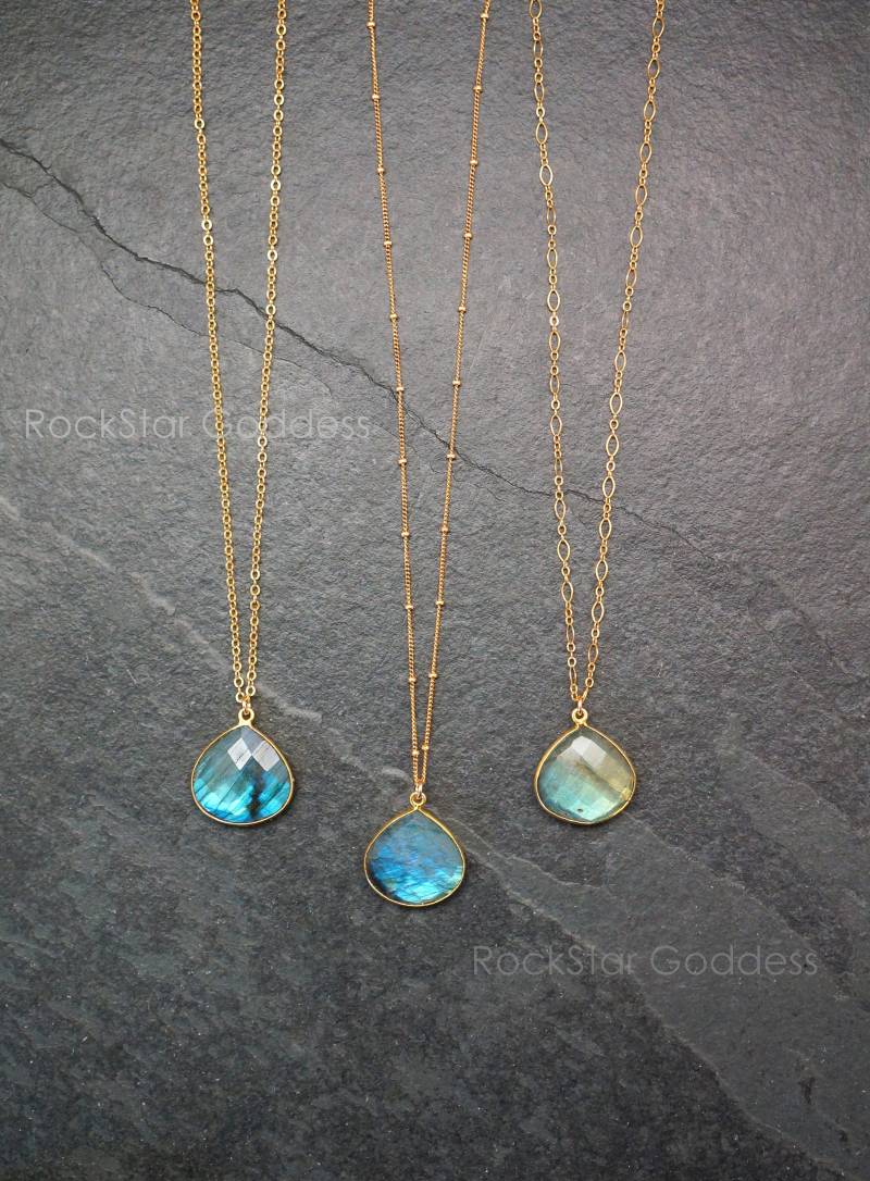 Gold Labradorit Halskette, Anhänger, Schmuck, Blauer Labradorit, Grüner Geschenk Für Sie von TheRockStarGoddess