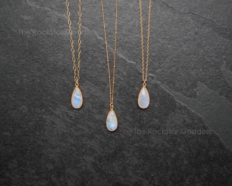 Mondstein Halskette, Gold Mondstein, Schmuck, Regenbogen Juni Birthstone von TheRockStarGoddess