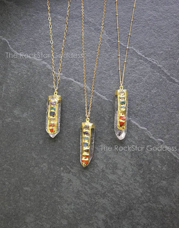 Quarz Halskette, Gold Anhänger, Roh Kristall, Schmuck, Chakra 7 Chakren von TheRockStarGoddess