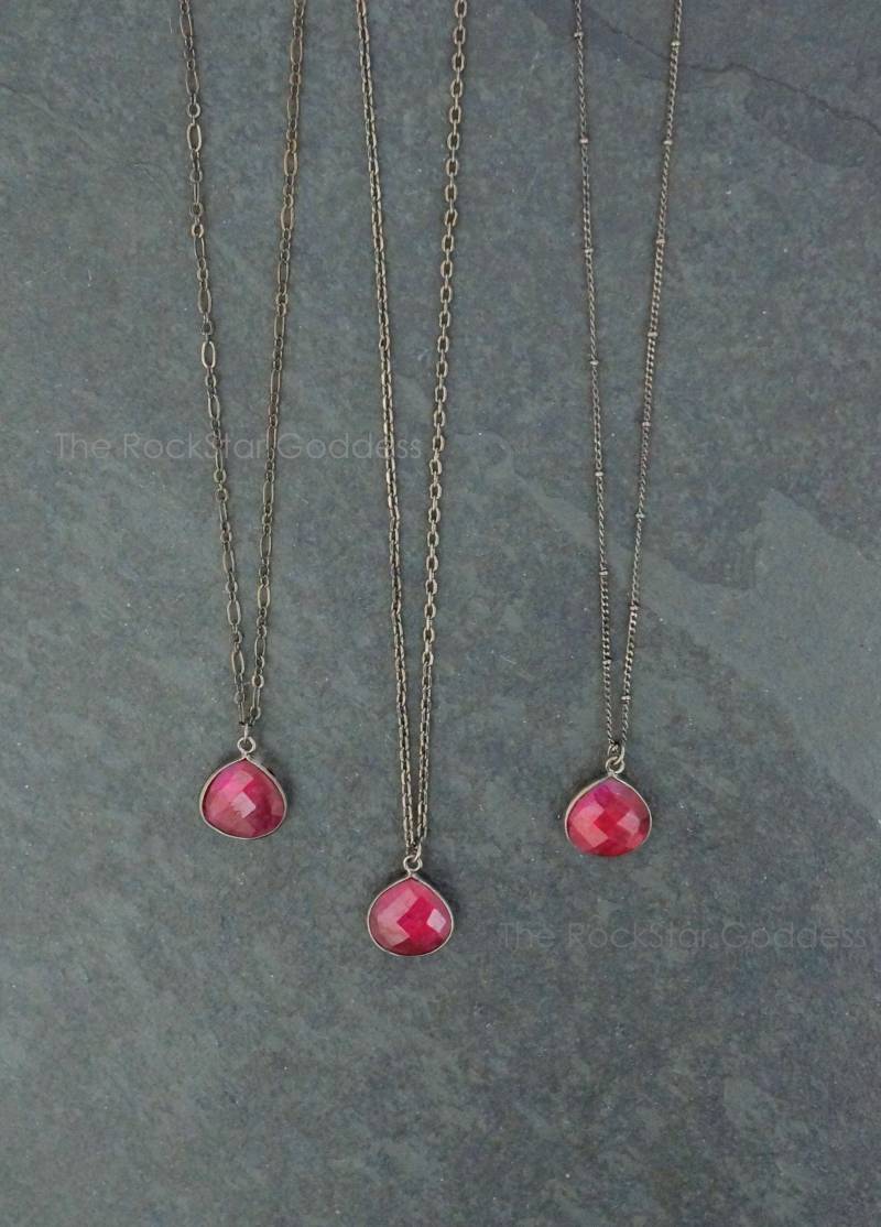 Rubin Halskette, Rotguss Edelstein, Juli Geburtsstein, Schmuck, Anhänger, Benutzerdefinierte Länge Kette, Edelstein Halskette von TheRockStarGoddess