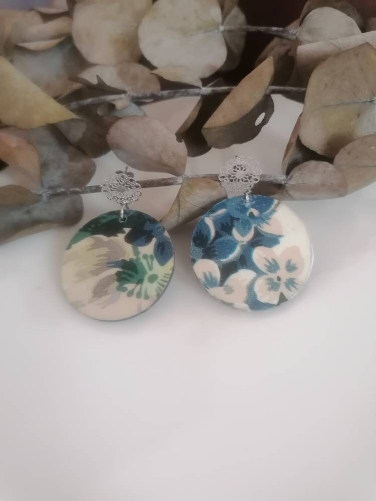 Nele - Leichte Holzohrringe von TheSchickFactory