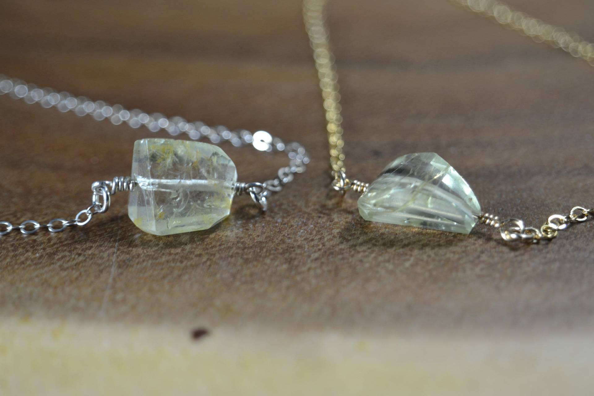 Roher Heliodor Anhänger // Gelber Aquamarin Halbedelstein Halskette Sterling Silber, 14K Gold Fill Beryll März Geburtsstein von TheSemiPreciousStone