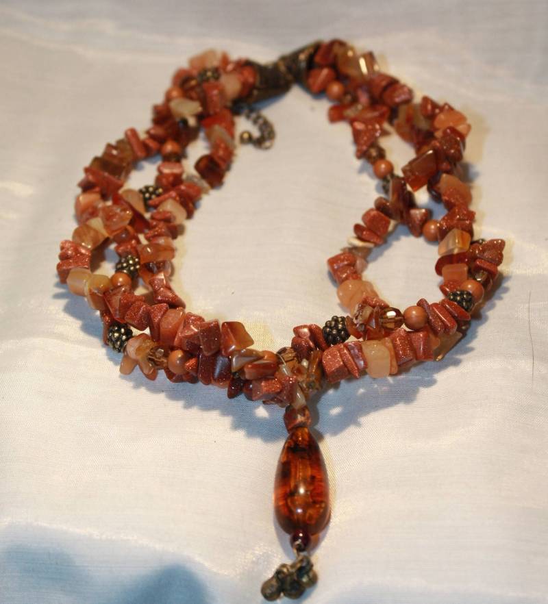 Goldstone Halb-Edel-Halskette Goldstone Halb-Edel-Halskette von TheShackon98