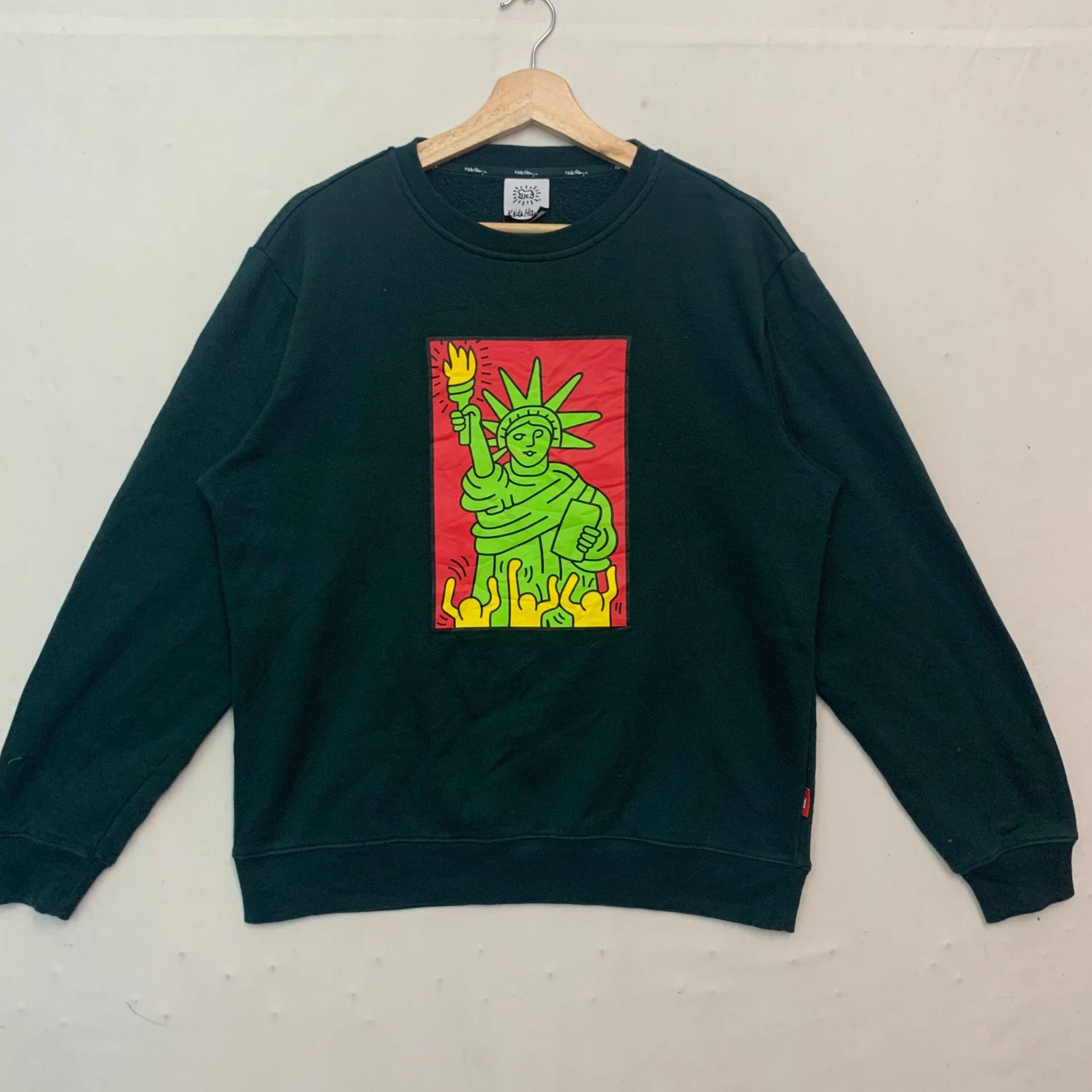 Vintage Keith Haring Sweatshirt Big Logo Rundhalsausschnitt Größe M von TheShahStore