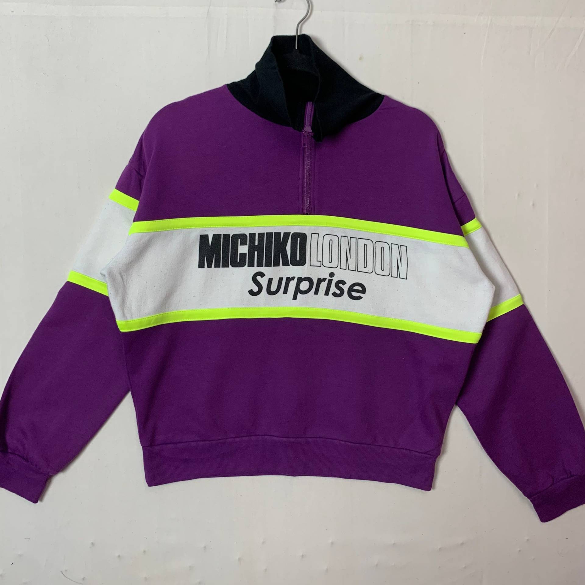 Vintages Michiko London Sweatshirt Überraschungs-Zip Großes Logo Größe L von TheShahStore