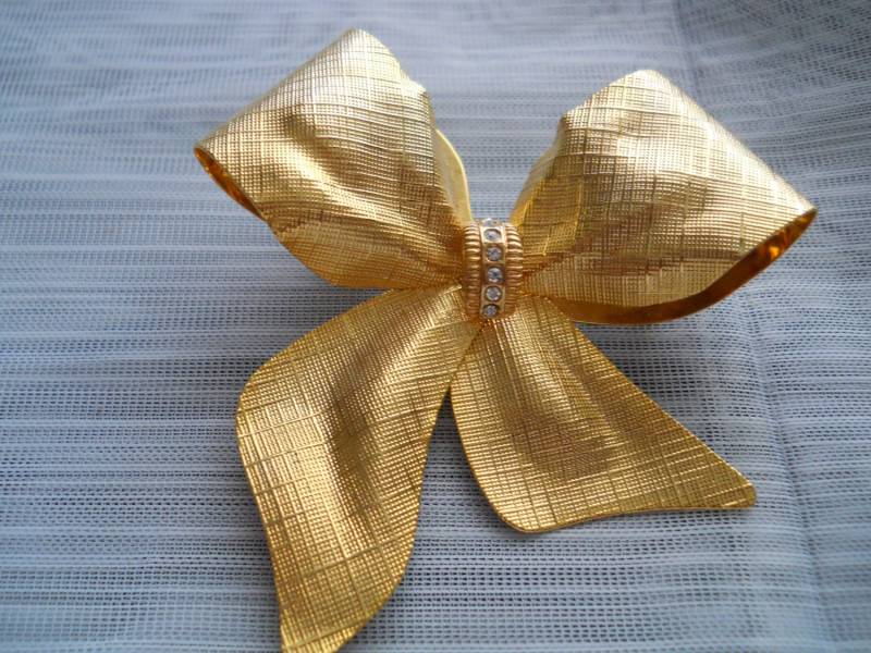 Gold Brosche/Pin - Vintage, Sammlerstück, Schmuck Gold Brosche/Pin - Vintage, Sammlerstück, Schmuck von TheShakerShack