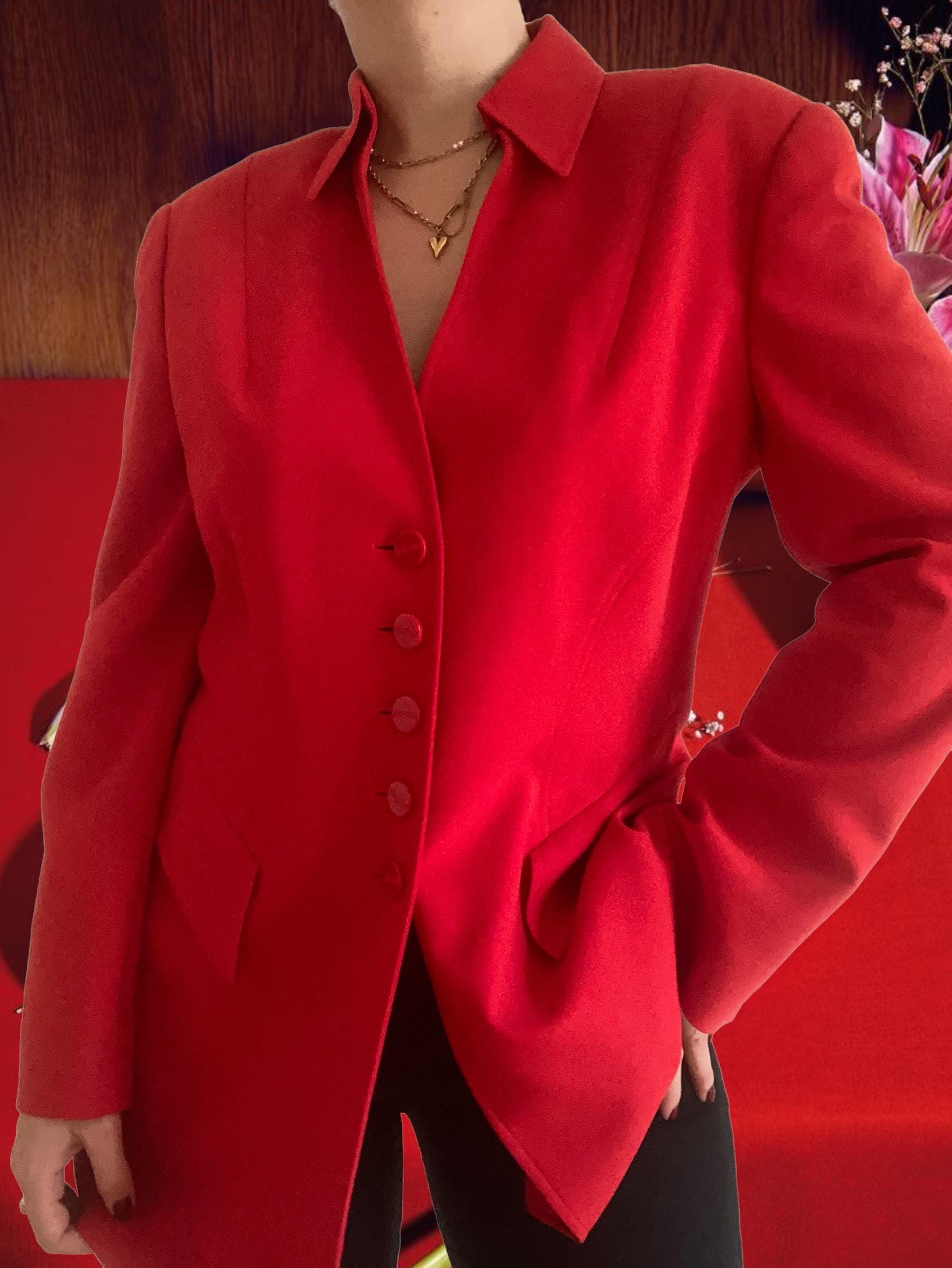 Escada 1980S Vintage Seltener Roter Wollblazer Escada 1980S Vintage Seltener Roter Wollblazer von TheShellVintage