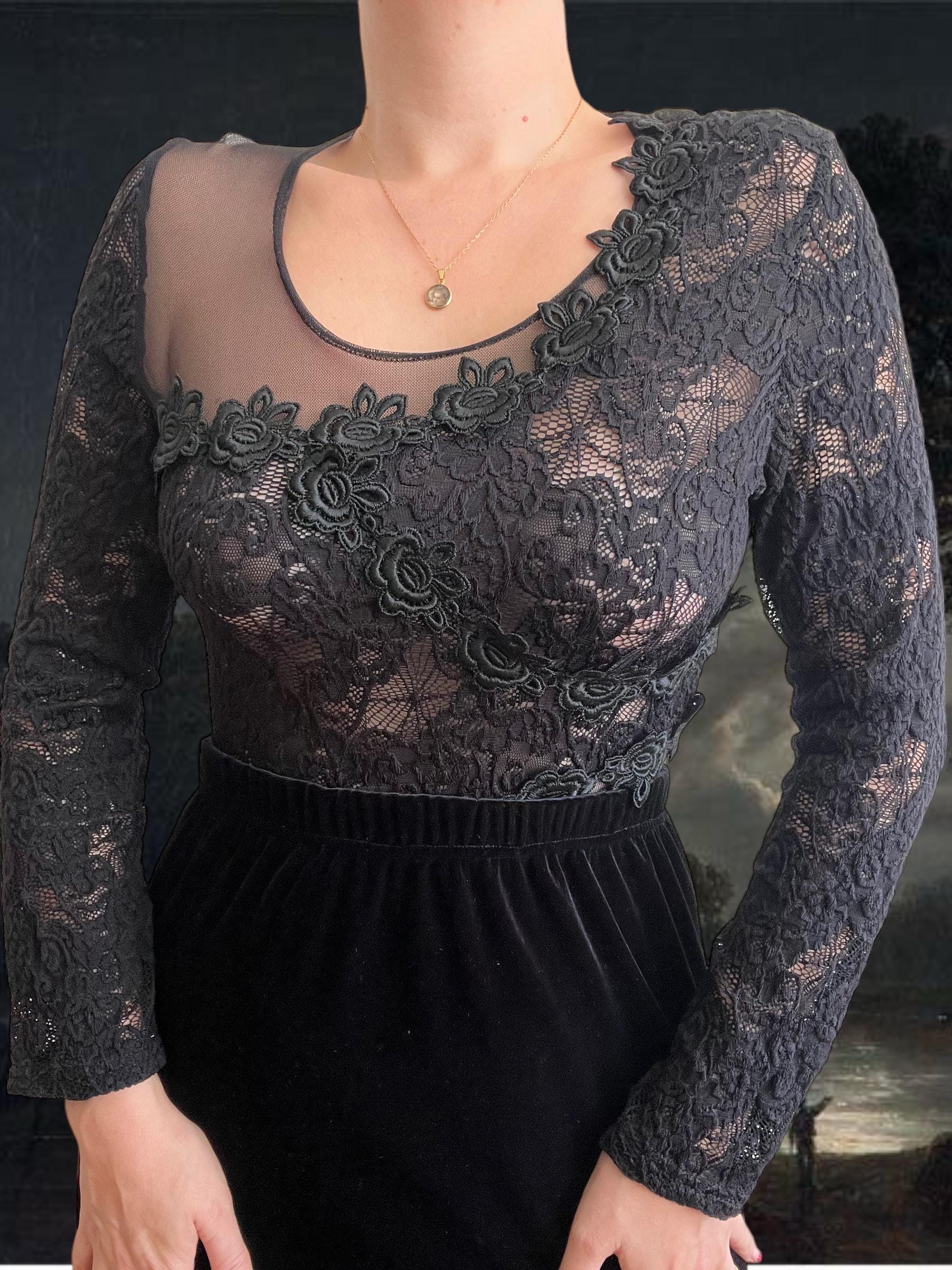 Seltener 1990S Vintage Body Mit Blumenapplikationen Seltener 1990S Vintage Body Mit Blumenapplikationen von TheShellVintage