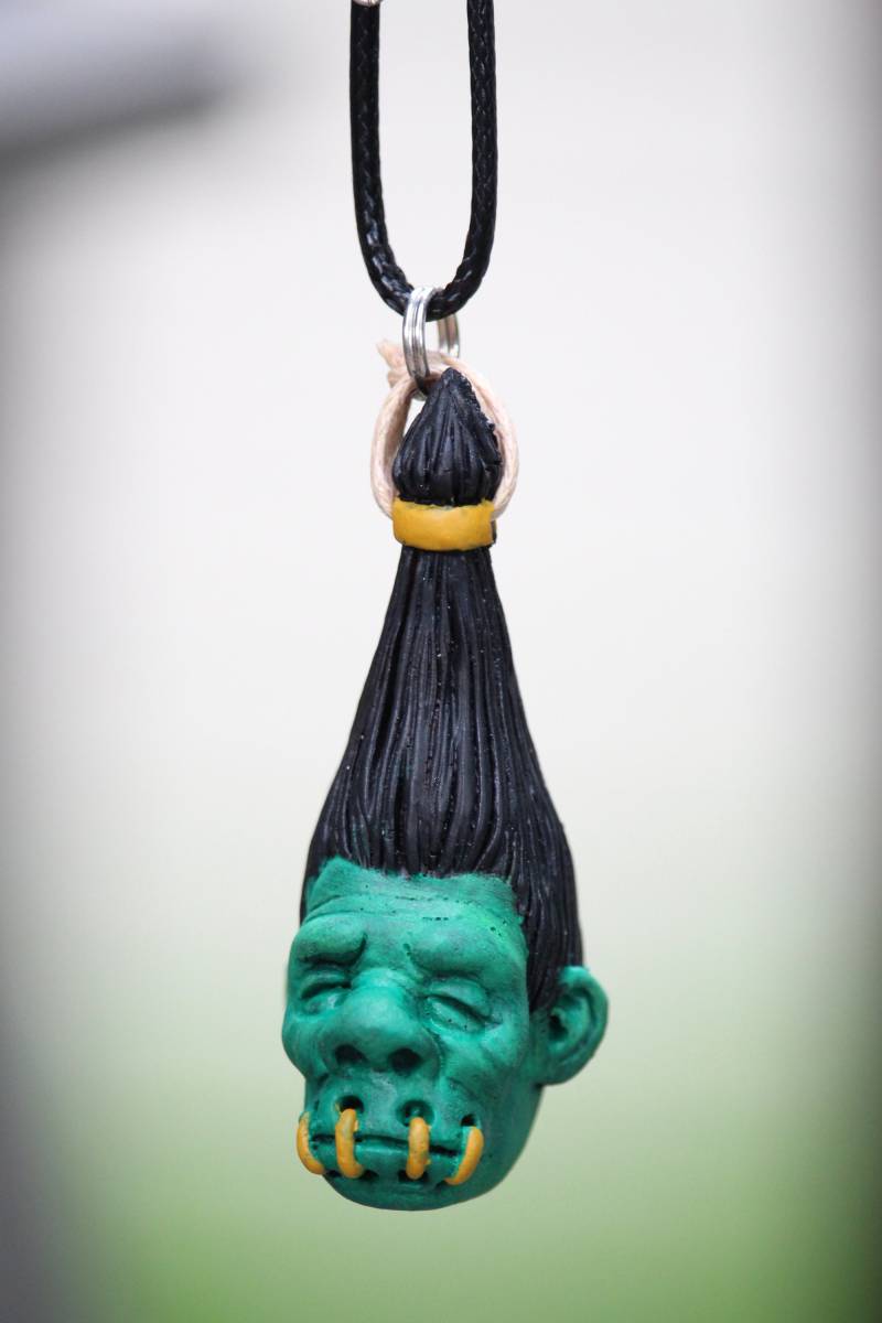 Geschrumpfte Halskette Geschrumpfte Halskette von TheShrunkenHeadShop