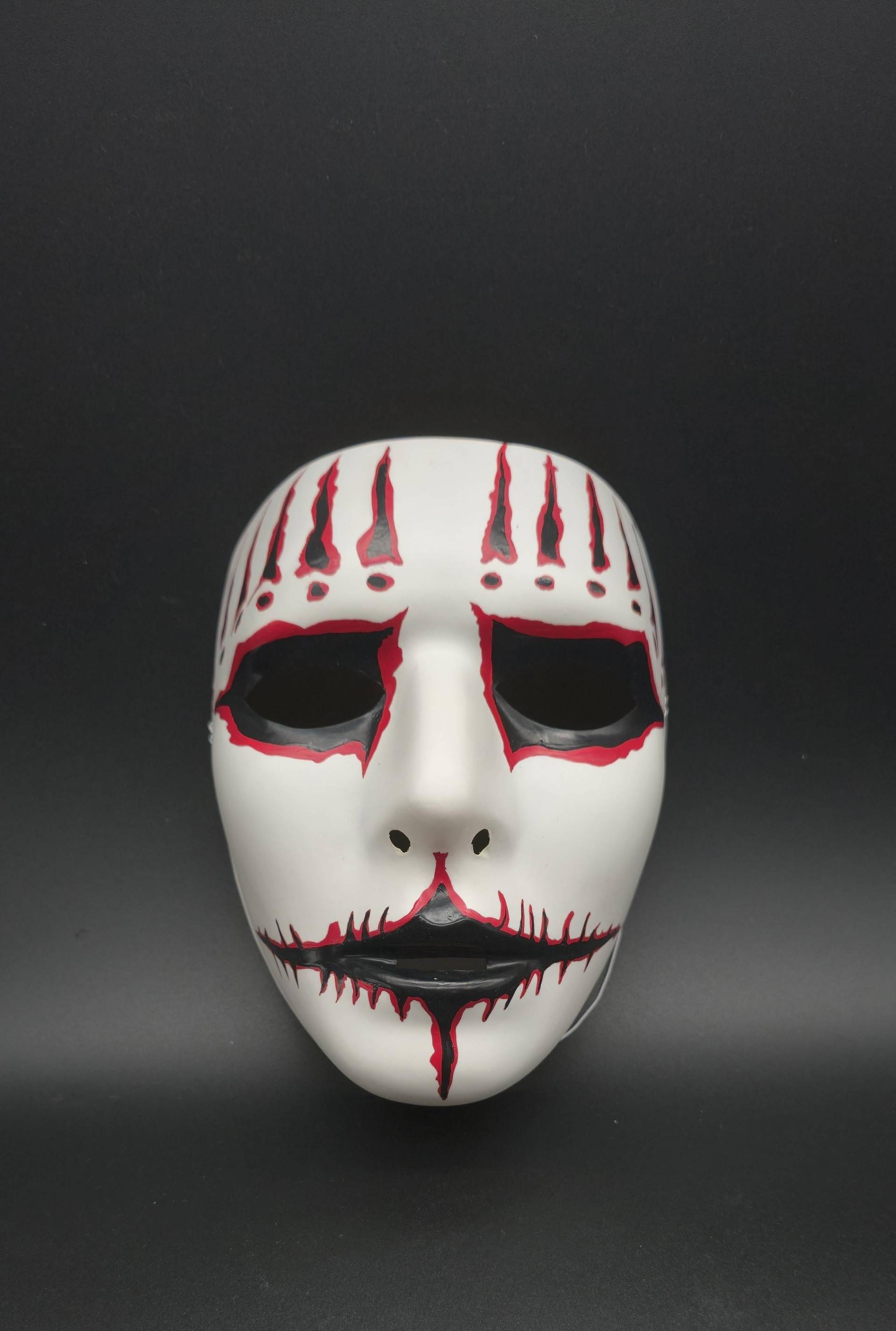 Joey Jordison Left Behind On A 83 Recast von TheSilentFacesStudio