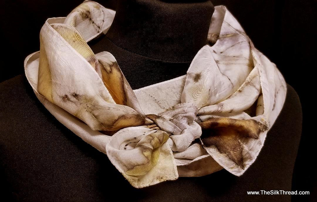 Seidenschal, Eco-Printed Blatt-Designs Und Farben Aus Der Natur, 8 "x 72", Ganz Natürlich, Organisch, Nachhaltige Kunst Von Künstler, Slow Fashion Seidenschal, Eco-Printed Blatt-Designs Und Farben Aus Der Natur, 8 "x 72", Ganz Natürlich, Organisch, Nachhaltige Kunst Von Künstler, Slow Fashion von TheSilkThreadShop