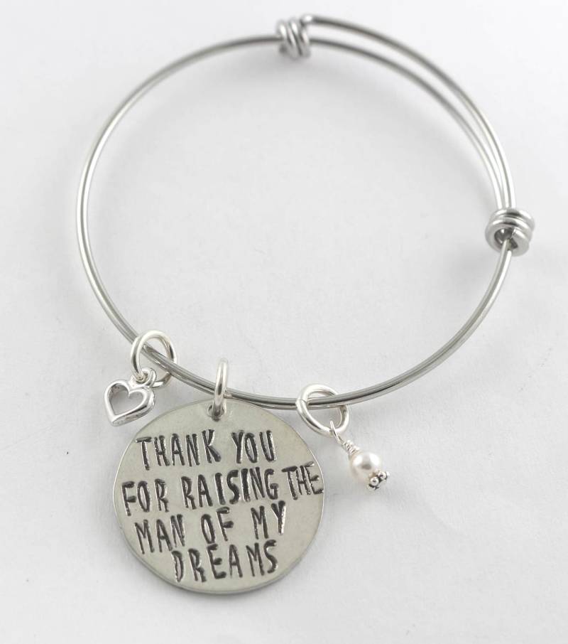 Danke, Dass Sie Den Mann Meiner Träume Aufgezogen Haben Verstellbarer Armreif - Muttertagsgeschenk Mutter Des Bräutigams Hochzeitsgeschenk von TheSilverDiva
