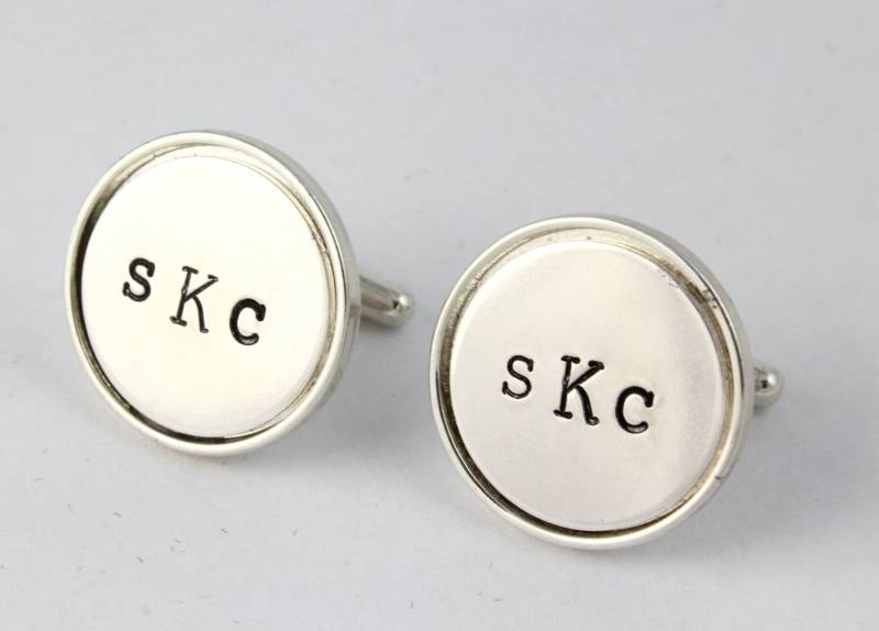 Vatertagsgeschenk Für Papa - Monogramm Manschettenknöpfe Initialen Benutzerdefinierte Herren Shirt Verschlüsse Sterling Silber von TheSilverDiva