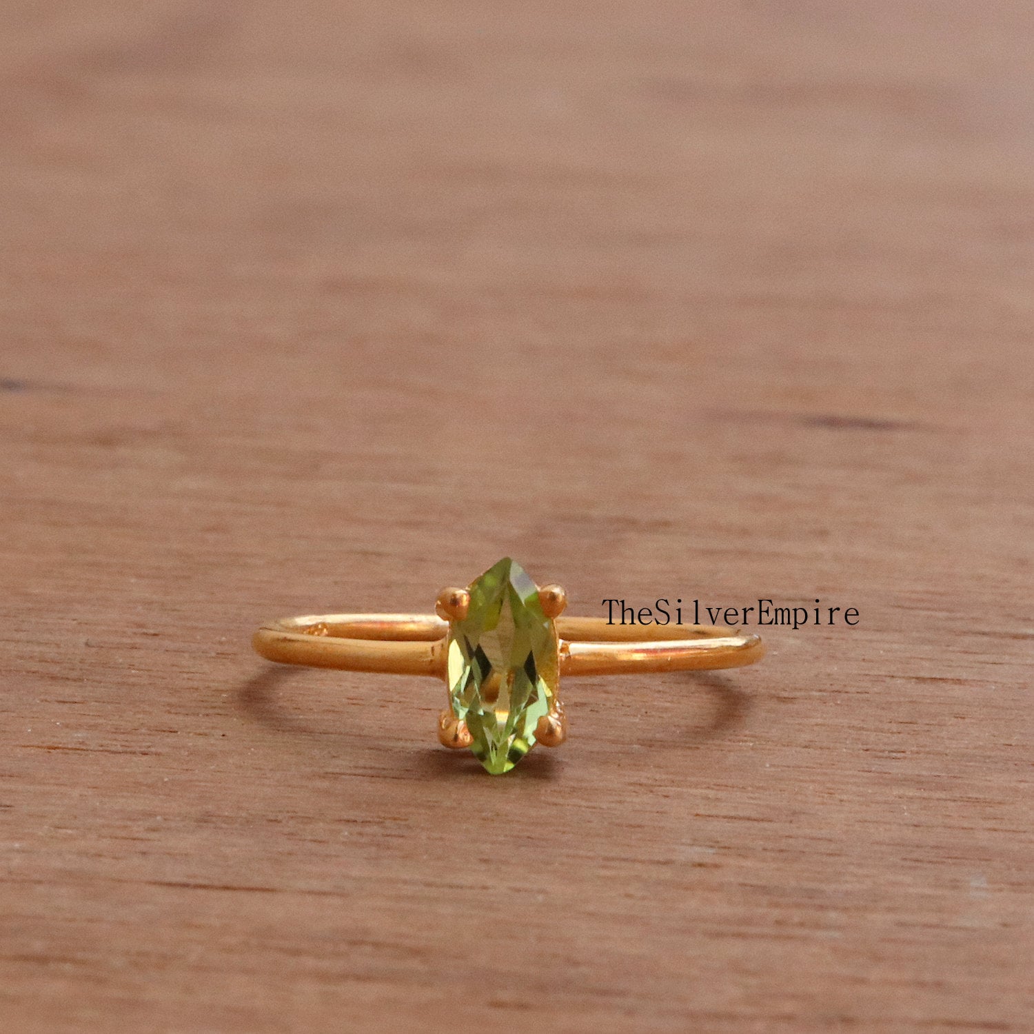 Natürlicher Grüner Peridot-Ring - Ring Aus 925Er Sterlingsilber Geburtsstein August Marquise-Ring Handgefertigter Für Frauen Geschenk Sie von TheSilverEmpire