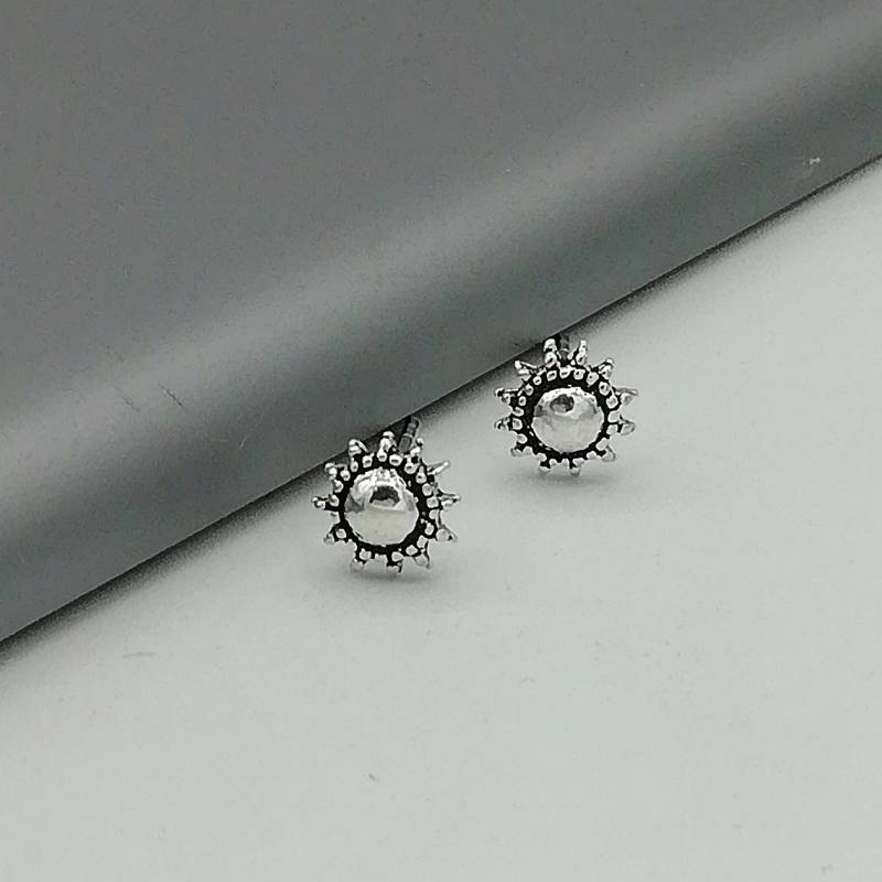 6 Mm Ohrstecker | Silber Winzige Nieten Schlichte Kleine Mädchen Silberschmuck Kreis E194 von TheSilverGame