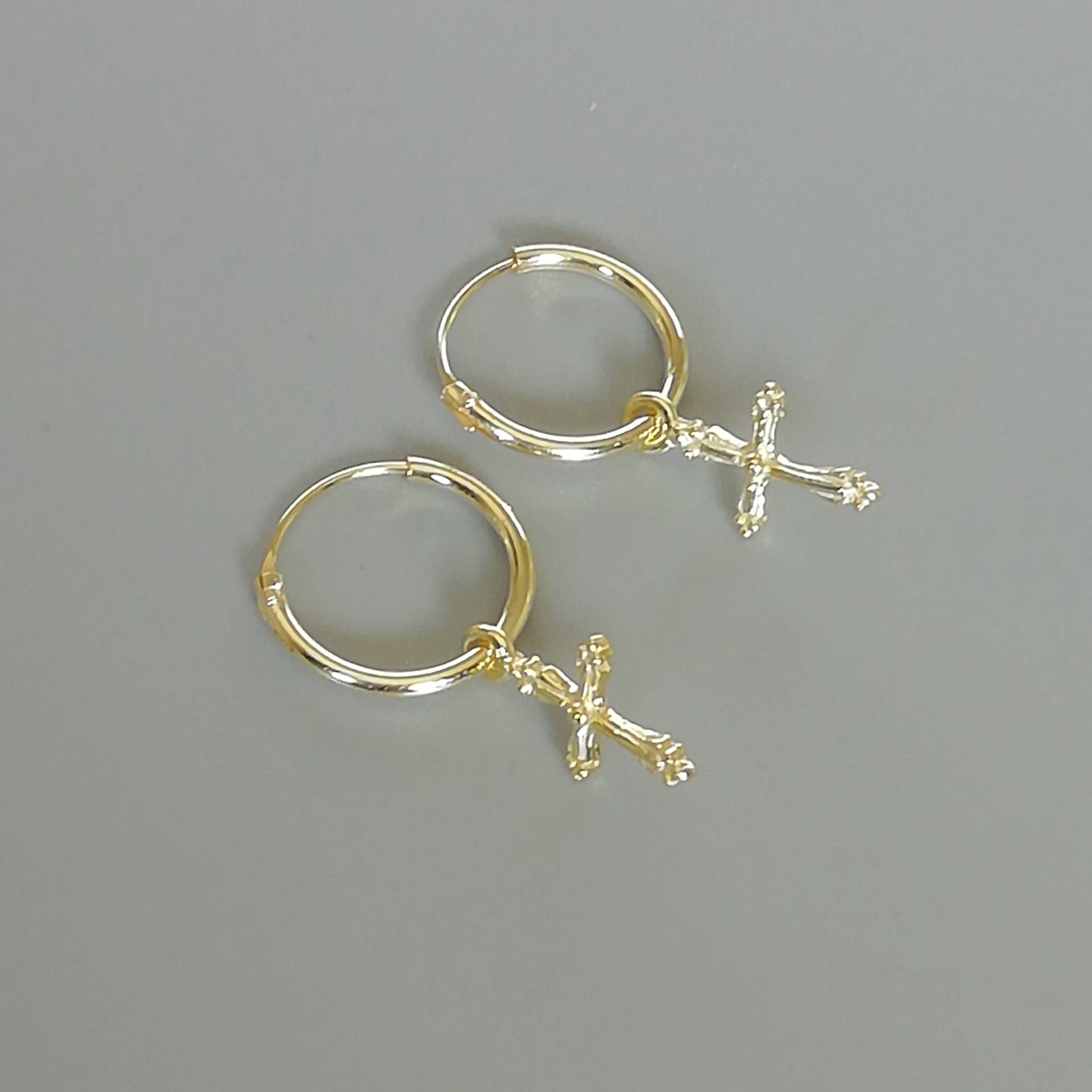 Gold Kreuz Charme Creolen | Kleine Ohrringe Schmuckherstellung 12 Mm Goldreifen Silberschmuck Ohrhaken E303 von TheSilverGame