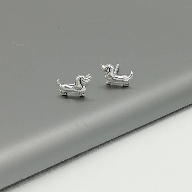 Hund Ohrringe | Weiner Ohrstecker Zarte Nieten Schmuck Für Hundeliebhaber Silberschmuck Sterling Silber Winzige E147 von TheSilverGame