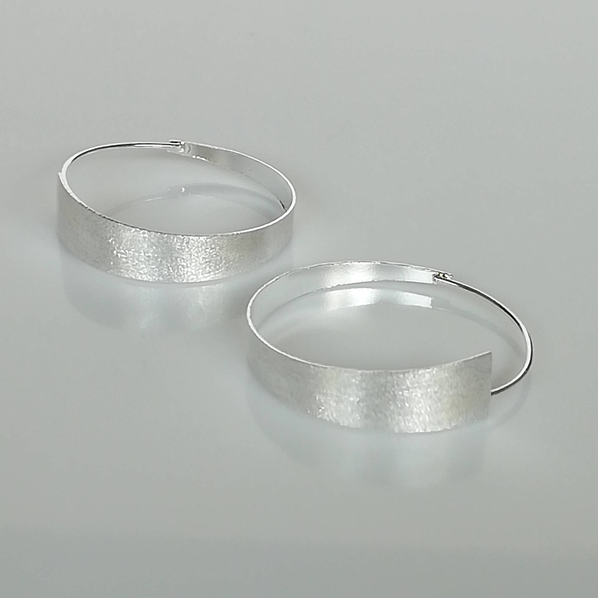 Spiral Silber Creolen | Moderne Ohrhaken Boho Silberschmuck Silberohrringe E102 von TheSilverGame