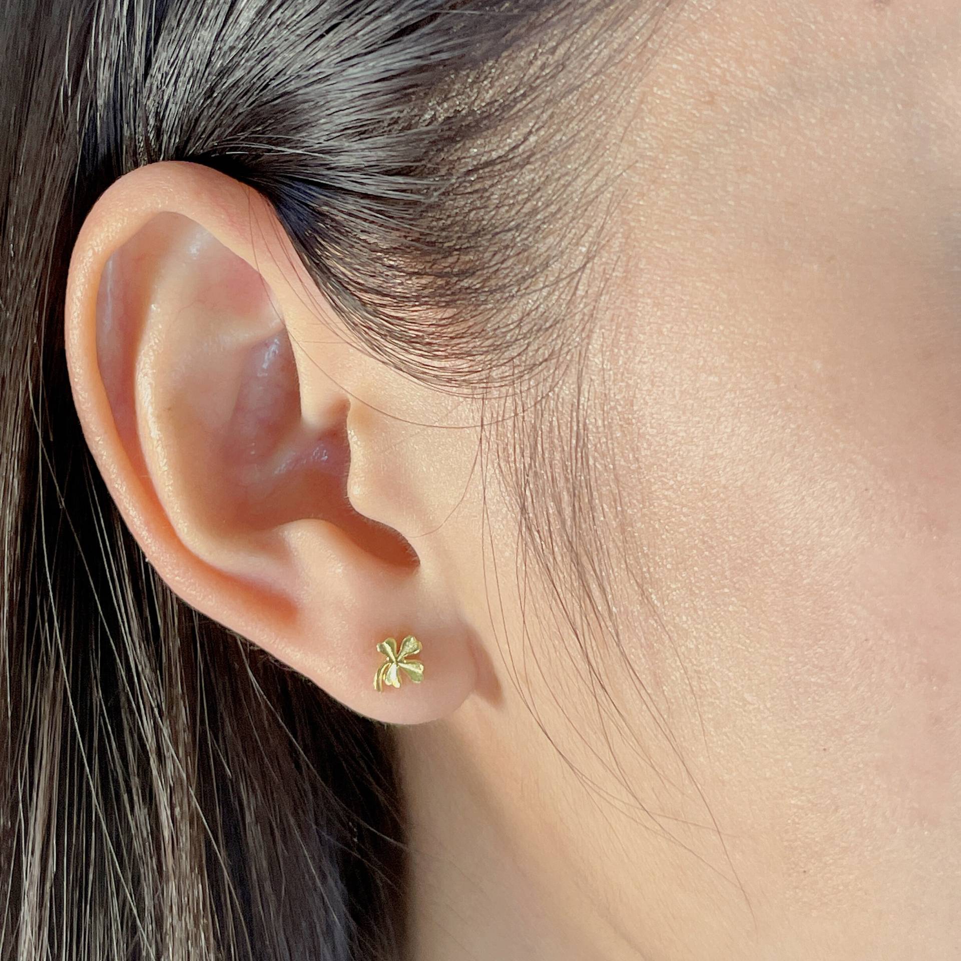 Vier Kleeblatt Ohrstecker Gold | Glücksbringer Gold Getaucht Ohrringe Sterling Silber Minimalist Schmuck E423G von TheSilverGame