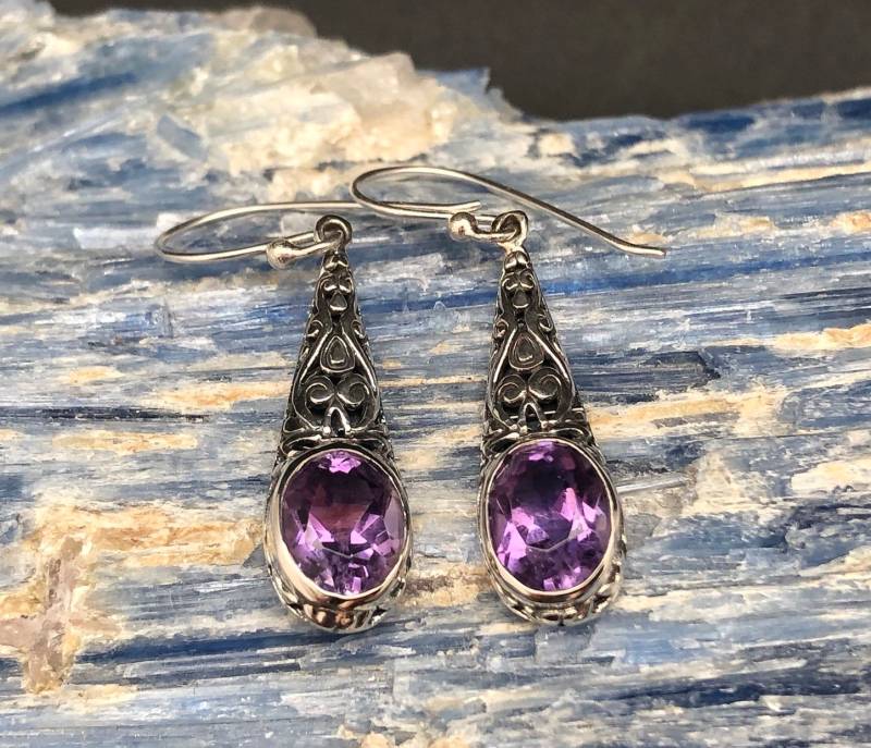 Amethyst Sterling Silber Ohrringe Oxidiertes Bali Design von TheSilverWorkshop