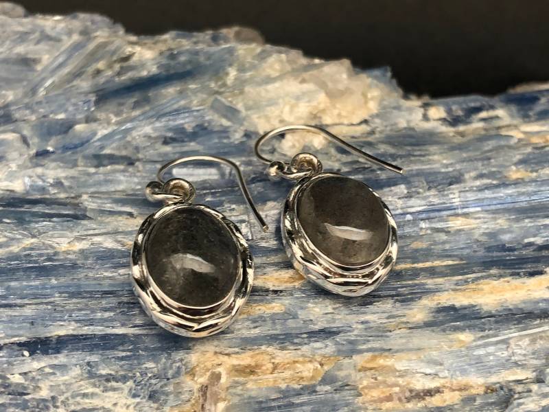 Labradorit Ohrring // Grüner Oval Ohrschmuck von TheSilverWorkshop