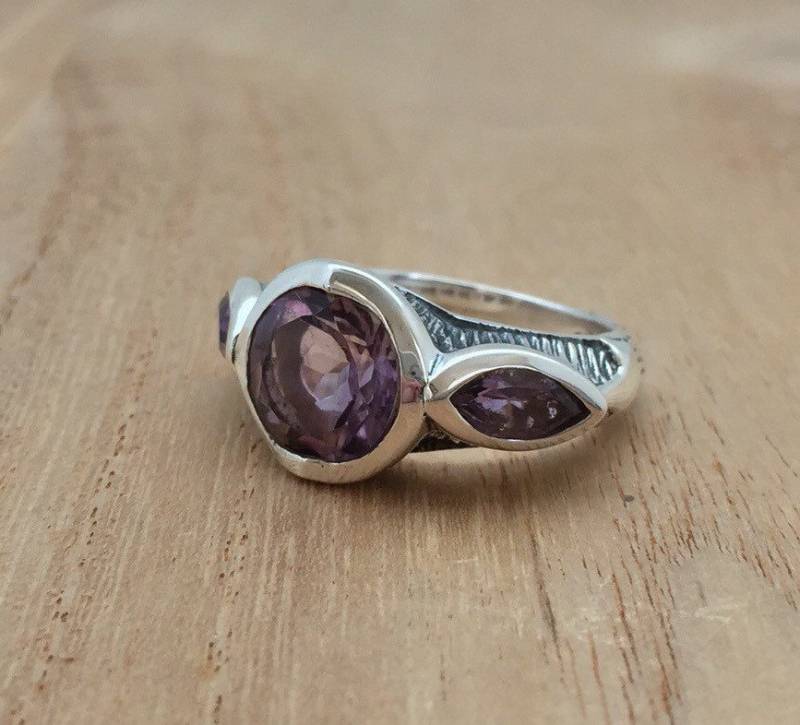 Amethyst-sterlingsilber-Bandring Geätztes Multi-stein-Design von TheSilverWorkshop
