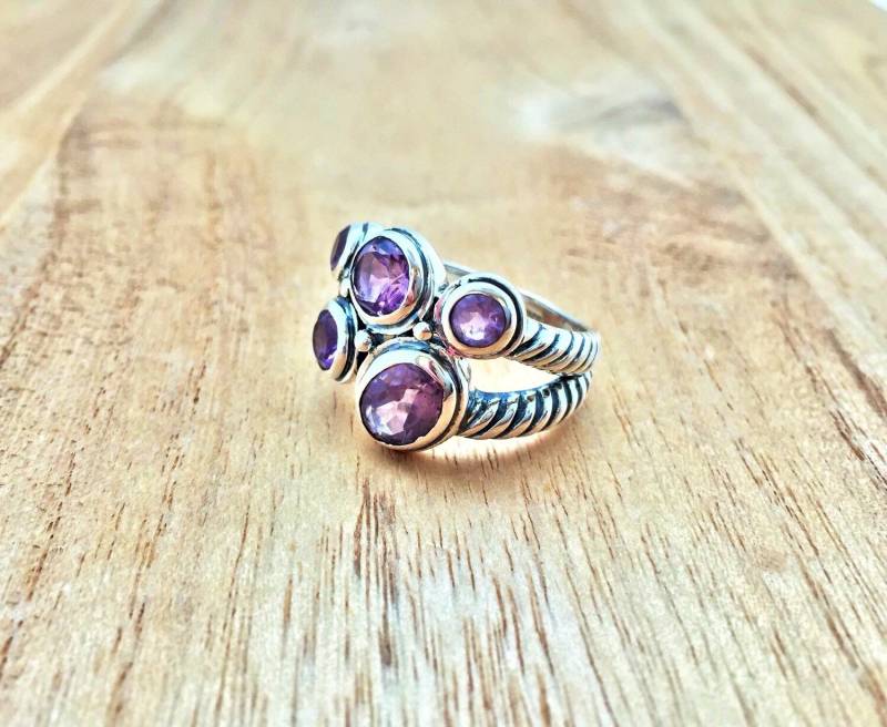 Multi-Stone Amethyst Silberring Size 7 // 925 Sterling Silber in Einer Oxidierten Fassung von TheSilverWorkshop