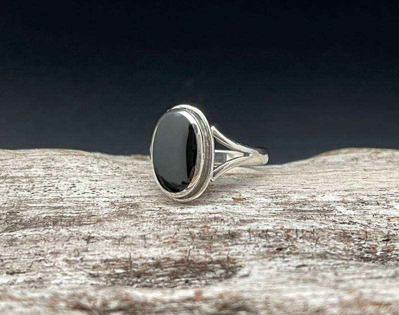 Oval Form Schwarzer Onyx Ring // 925 Sterling Silber Größen 5 Bis 10 Verfügbar von TheSilverWorkshop