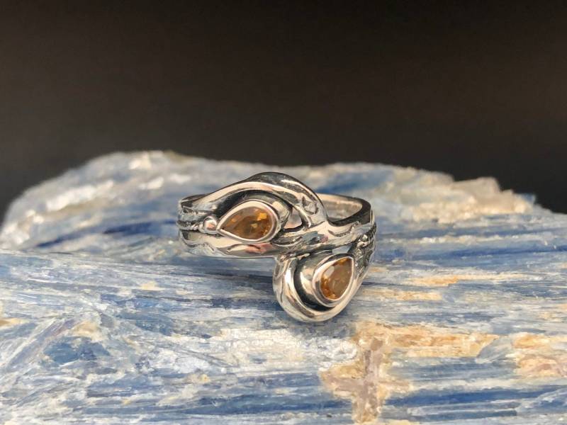 Oxidierter Sterling Silber Citrin Ring Teardrop Multi-Stein Design von TheSilverWorkshop