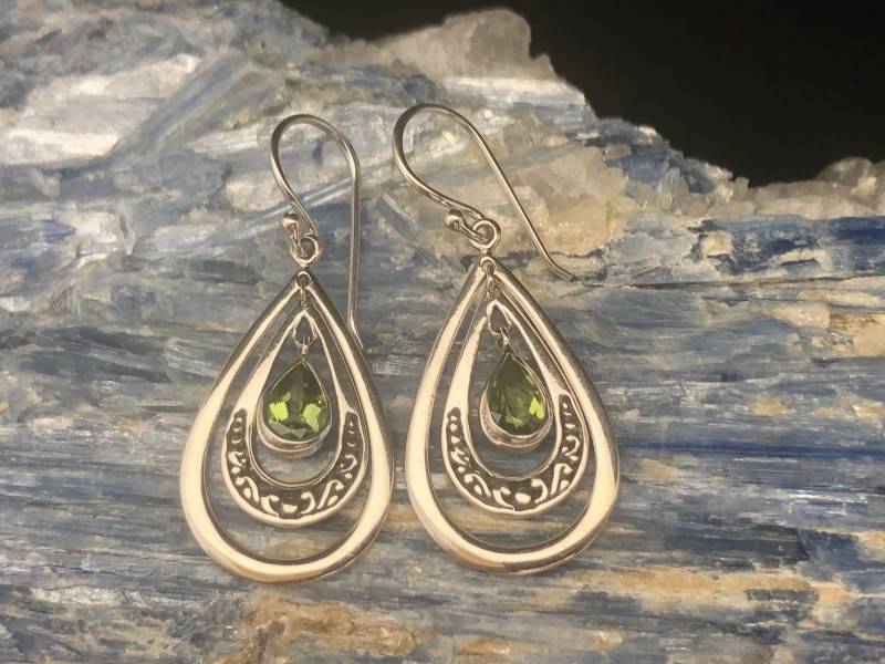 Peridot Ohrringe // Schwebende Topas Sterling Silber von TheSilverWorkshop