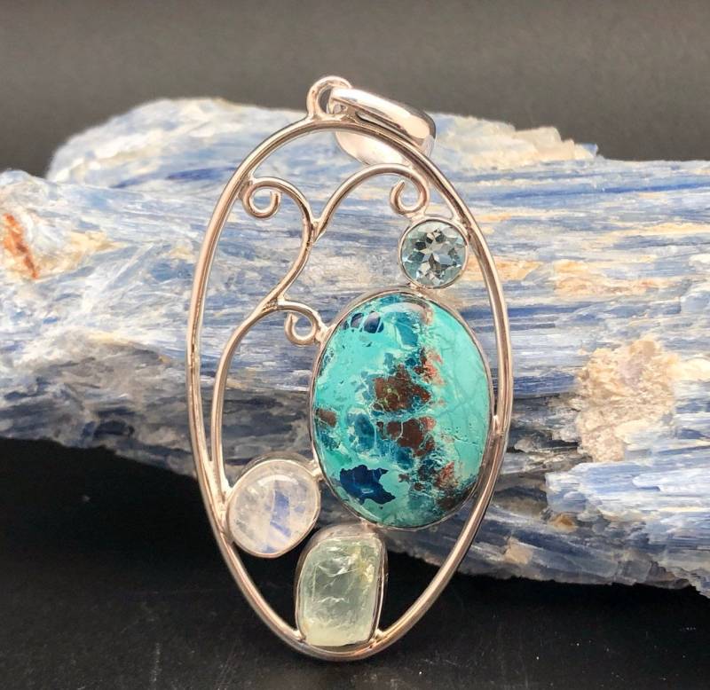 Shattuckit Blautopas Mondstein Und Aquamarin Anhänger // Multistein Sterling Silber von TheSilverWorkshop
