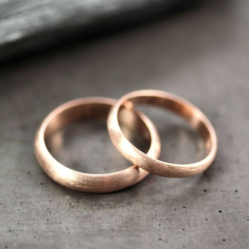 Gebürstetes Rosegold-Eheringe-Set Recycelte 14K Goldringe von TheSlyFox