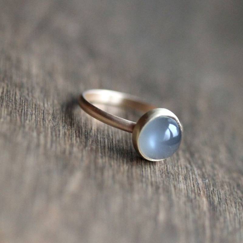 Grauer Mondstein Ring Recycelte 585Er Goldfassung, Alternativer Einsatzort von TheSlyFox