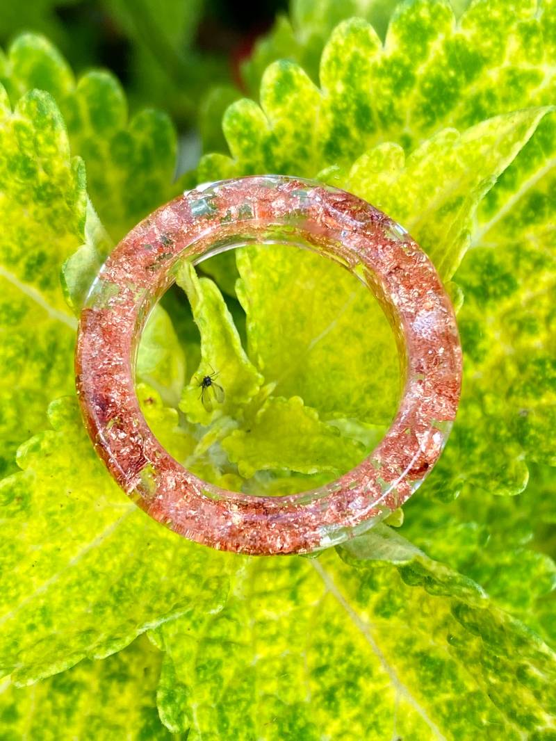 Echte Kupferflocken Resin Ring Größe 8, 5 von TheSoulStoneSource