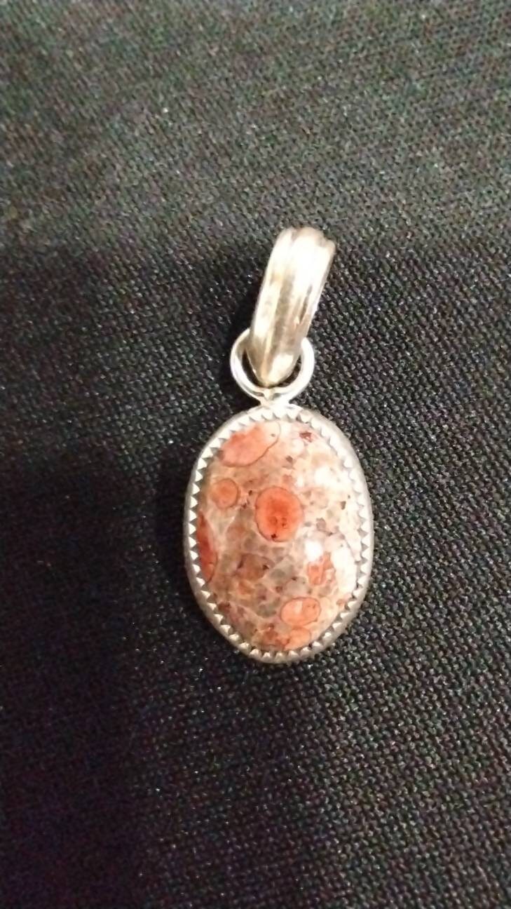 Oval Morgan Hill Poppy Jaspis Anhänger - Sterling Silber Oval Morgan Hill Poppy Jaspis Anhänger - Sterling Silber von TheSterlingPoppy