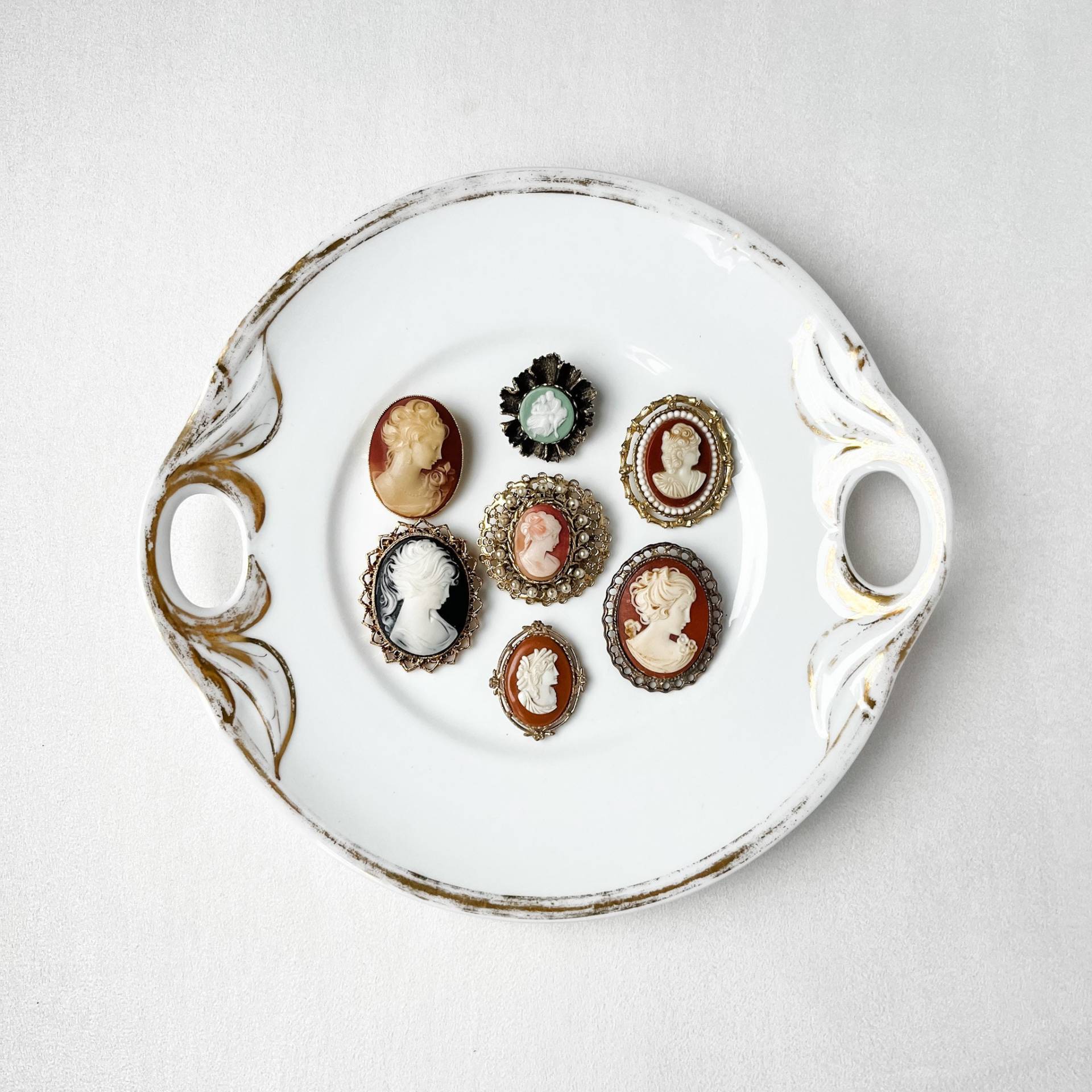 Verschiedene Antike Cameos von TheStylingSource