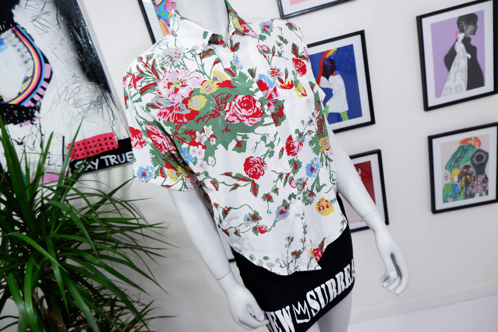 80Er Vintage Floral Cropped Shirt, Boho Bluse, S, Uk 8 von TheSurrealVintageCo