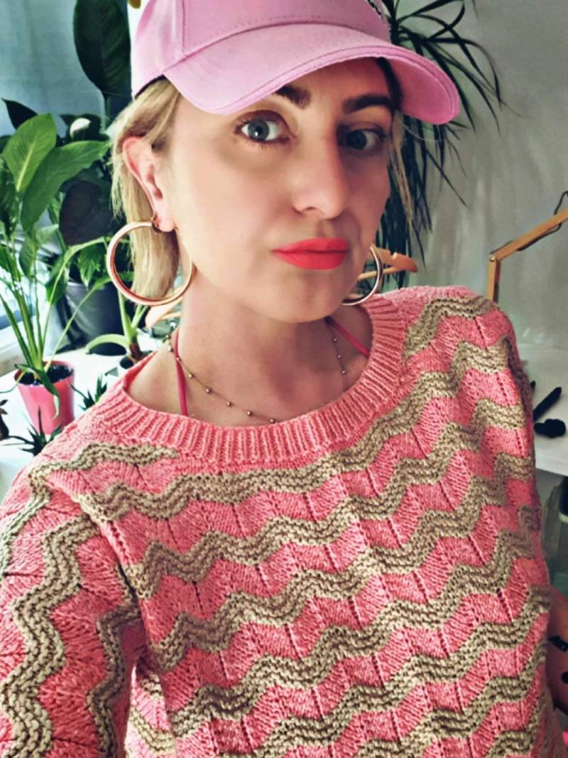 Vintage Handgestrickter Pullover, Rosa & Gold Zick-Zack-Druck, Uk 4, L von TheSurrealVintageCo