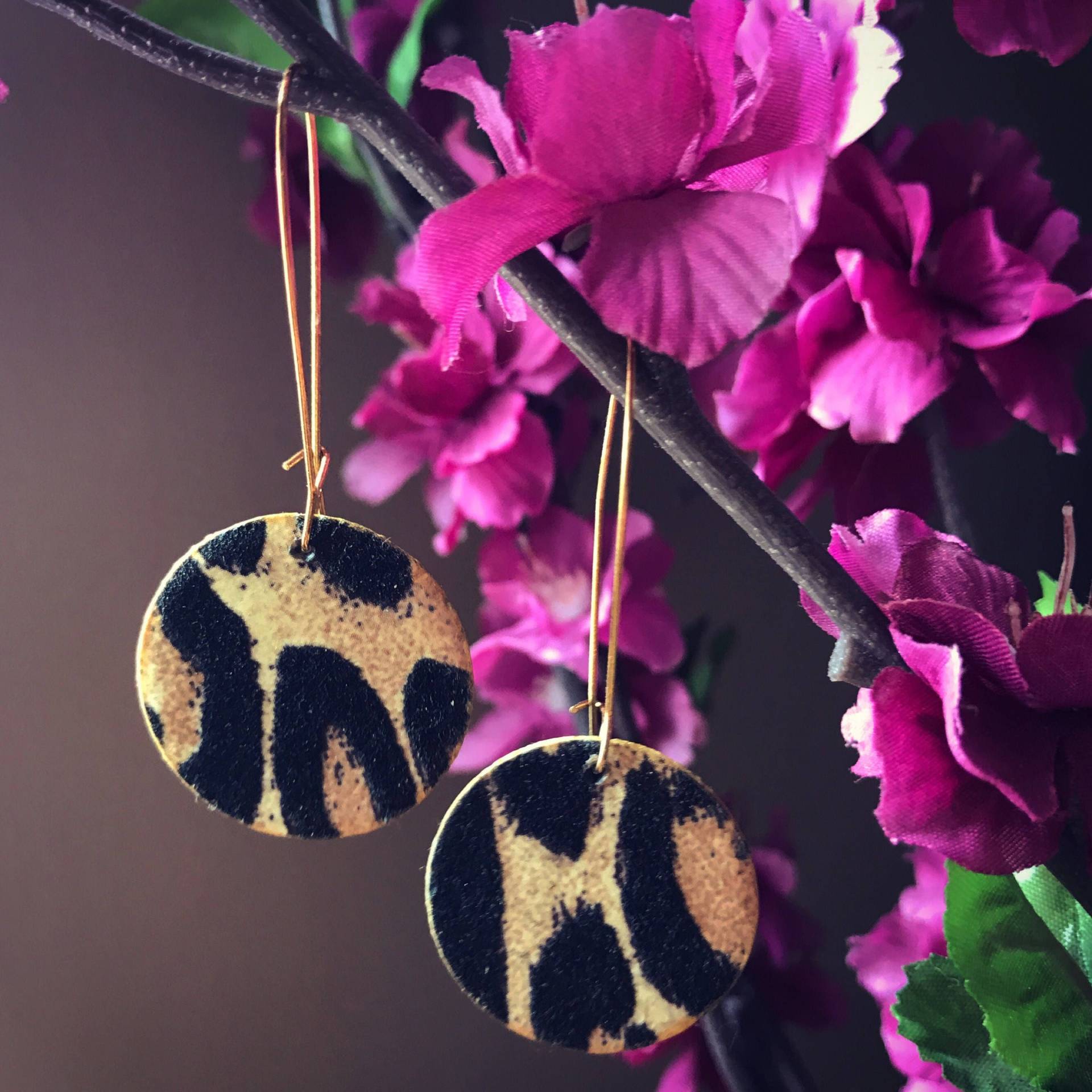 Schwarz-Goldene Animal Print Ohrringe Schwarz-Goldene Animal Print Ohrringe von TheSweetLemonProject