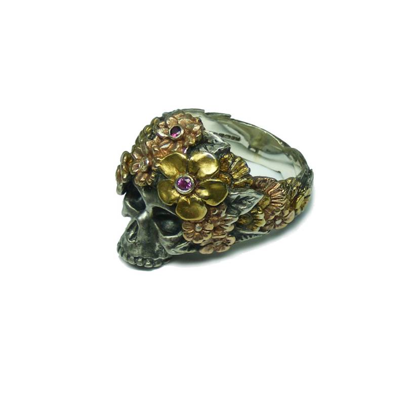 Das Leben Geht Auf Schädel Ring Mit Rosa Und Gelben Saphiren Das Leben Geht Auf Schädel Ring Mit Rosa Und Gelben Saphiren von TheTJE