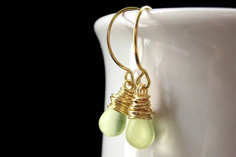 14K Gold Teardrop Ohrringe - Gefrostete Lemon Lime Wire Wrapped Ohrringe. Handmade Schmuck von TheTeardropShop