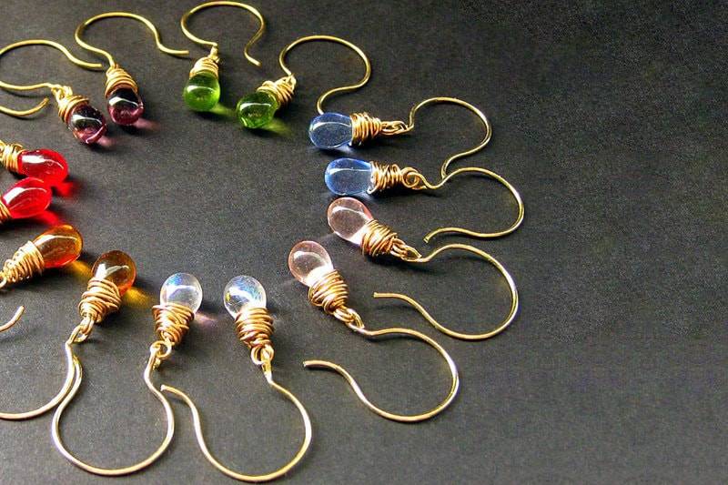 14K Gold Wire Wrapped Ohrringe - Set Von Sieben Stück Zum Preis Sechs. Handmade Schmuck von TheTeardropShop