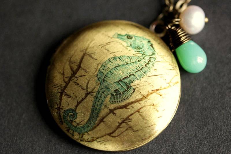 Aqua Seepferdchen Halskette Locket Halskette. Bronze Medaillon Mit Teardrop Und Süßwasser Perle. Kette. Handmade Schmuck von TheTeardropShop