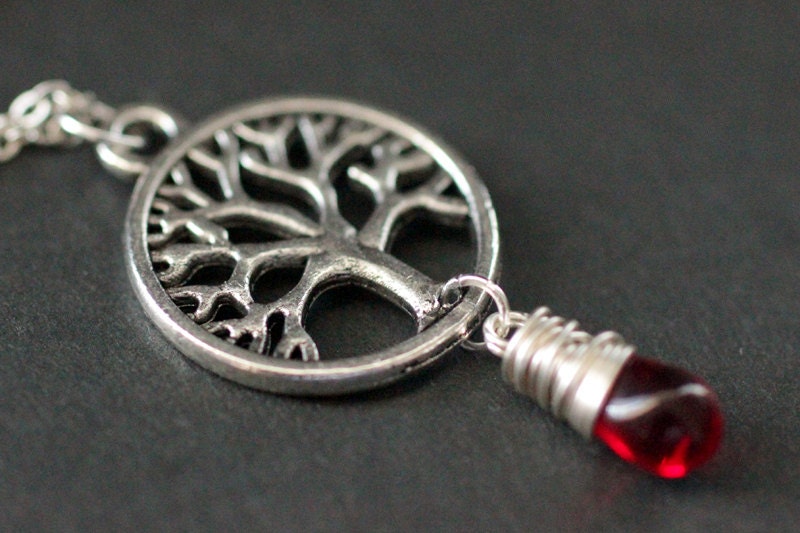 Baum Des Lebens Halskette in Silber. Silber Halskette. Draht Gewickelt Rote Teardrop Handmade Schmuck von TheTeardropShop