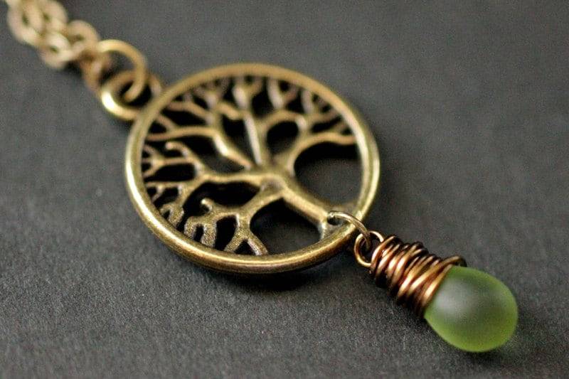 Baum Des Lebens Halskette. Bronze Halskette in Draht Gewickelt Mattierte Grüne Teardrop Handmade Schmuck von TheTeardropShop