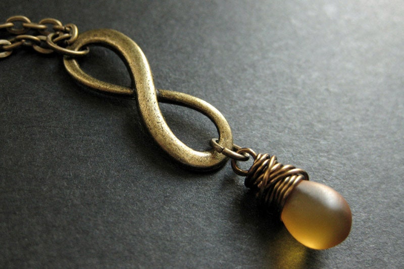 Bewölkter Honig Teardrop Anhänger Halskette. Bronze Unendlichkeit Symbol Draht Gewickelt Handmade Schmuck von TheTeardropShop